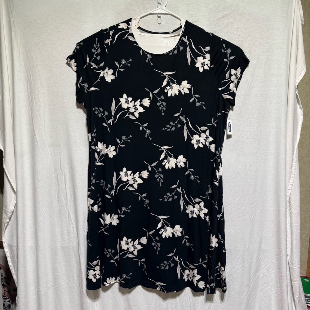 Old Navy Women’s short-sleeve swing dress black floral Print 4XL NWT Casual